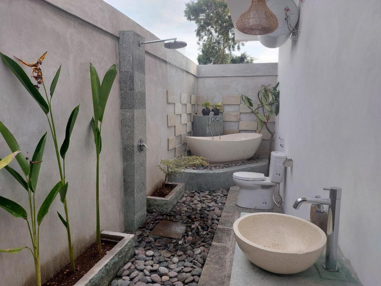 Innora Jungle Resort And Spa Batununggul エクステリア 写真