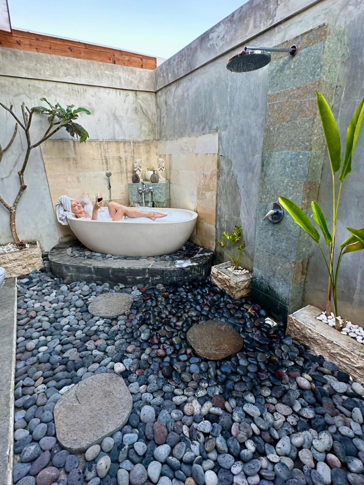 Innora Jungle Resort And Spa Batununggul エクステリア 写真