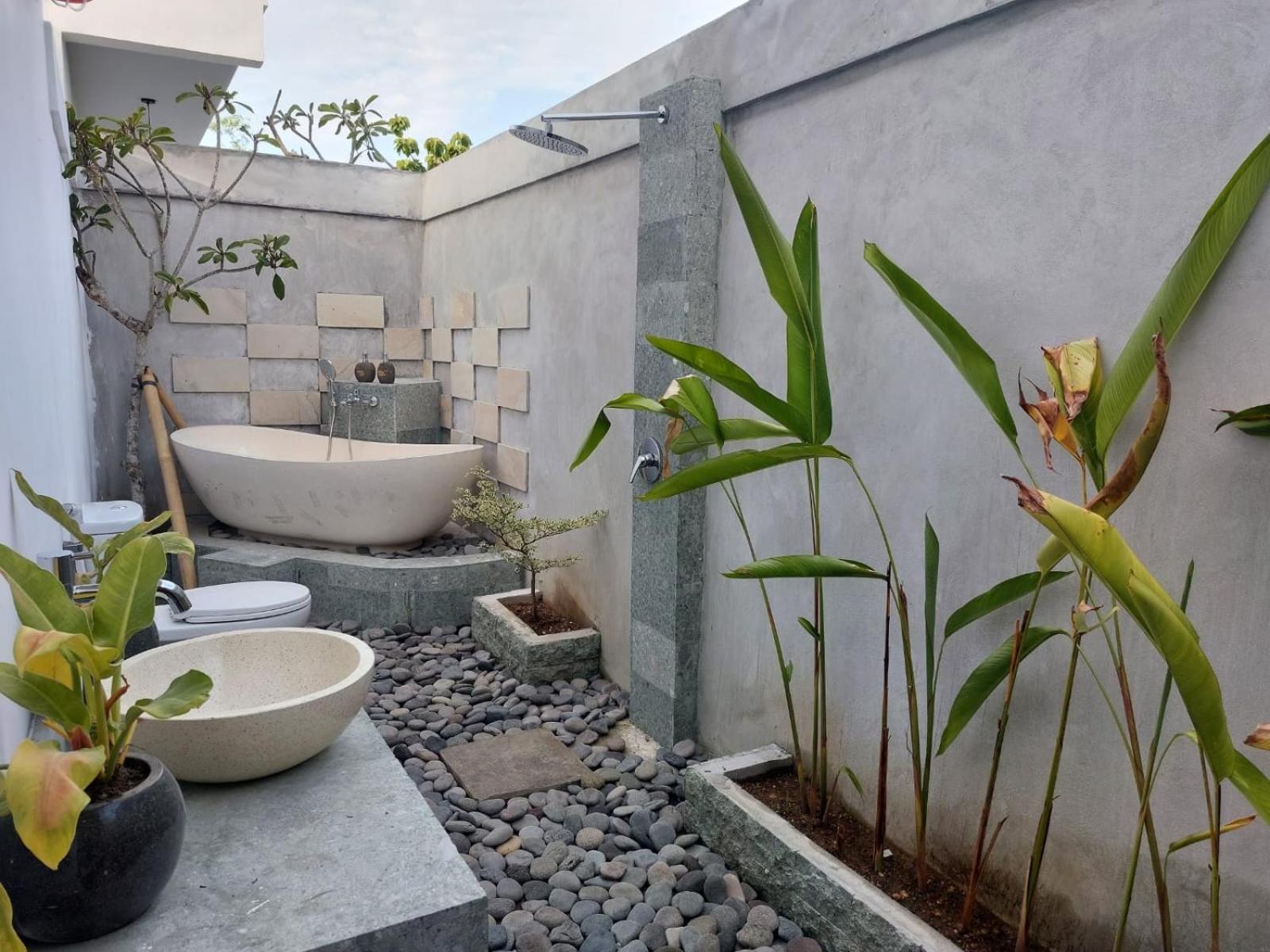 Innora Jungle Resort And Spa Batununggul エクステリア 写真