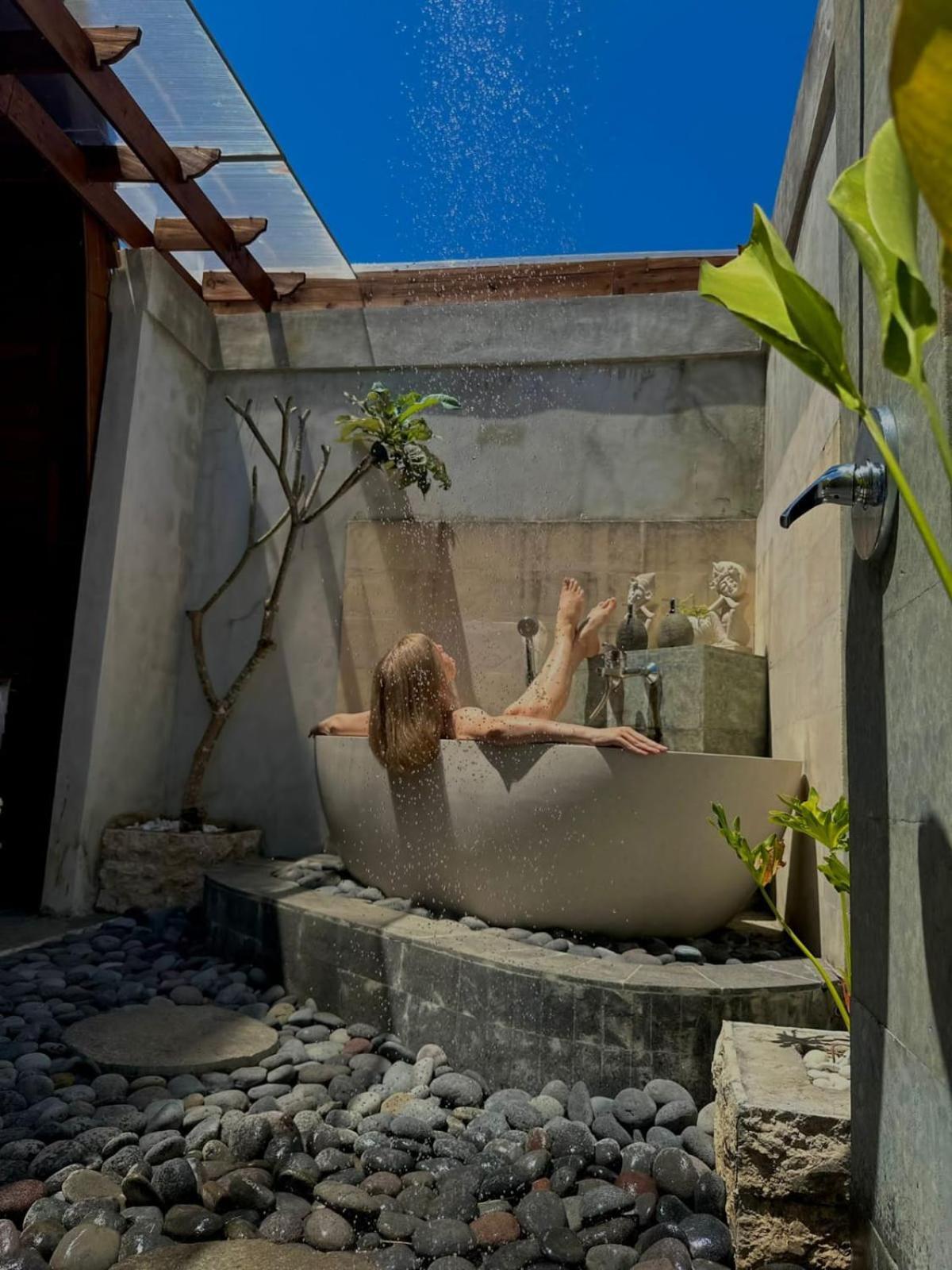 Innora Jungle Resort And Spa Batununggul エクステリア 写真