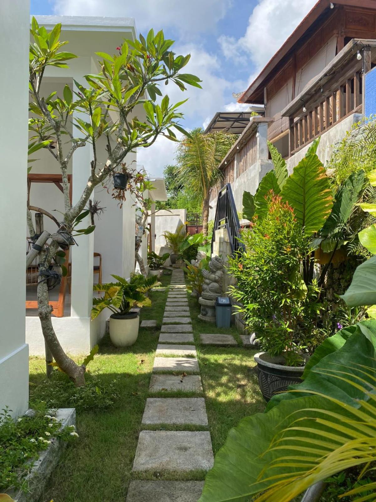 Innora Jungle Resort And Spa Batununggul エクステリア 写真